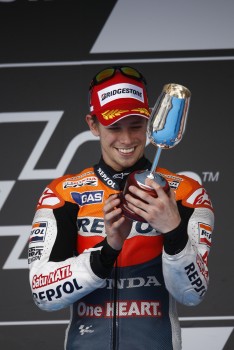 Casey Stoner announces retirement from MotoGP